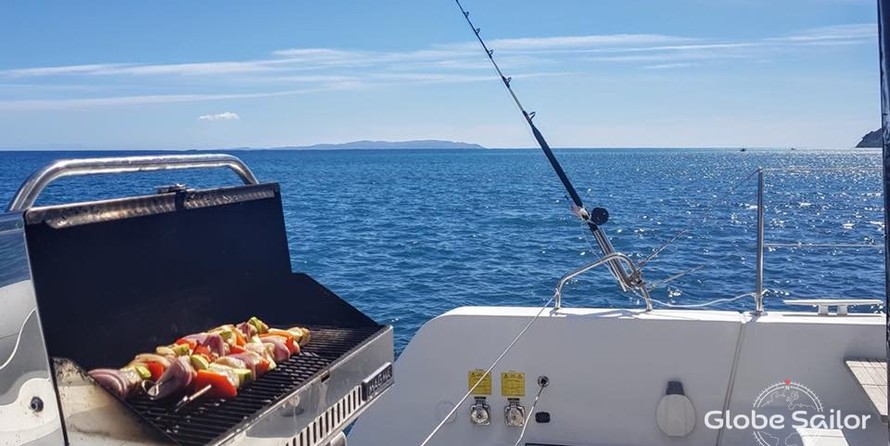 Lagoon 52