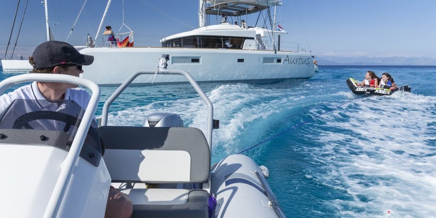 Lagoon 52