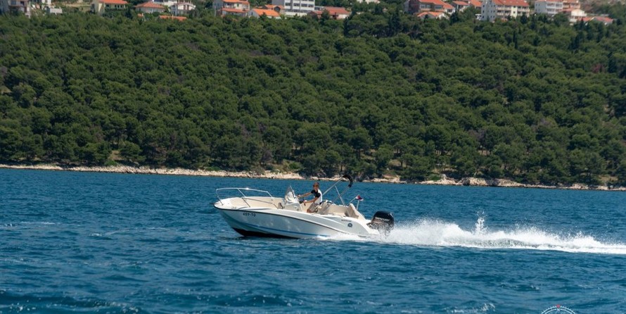 Quicksilver Activ 605 Open
