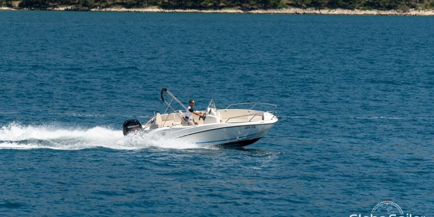 Quicksilver Activ 605 Open