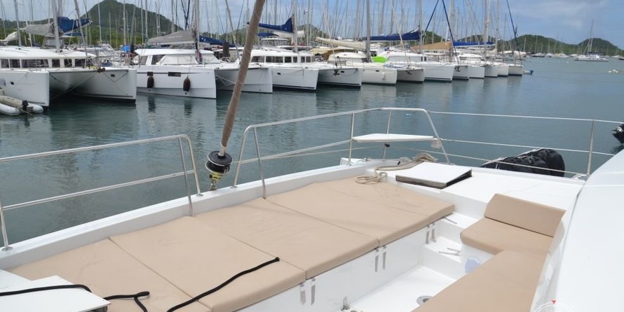 Bali catamarans 4.0 lounge