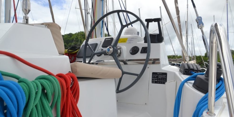 Bali catamarans 4.0 lounge