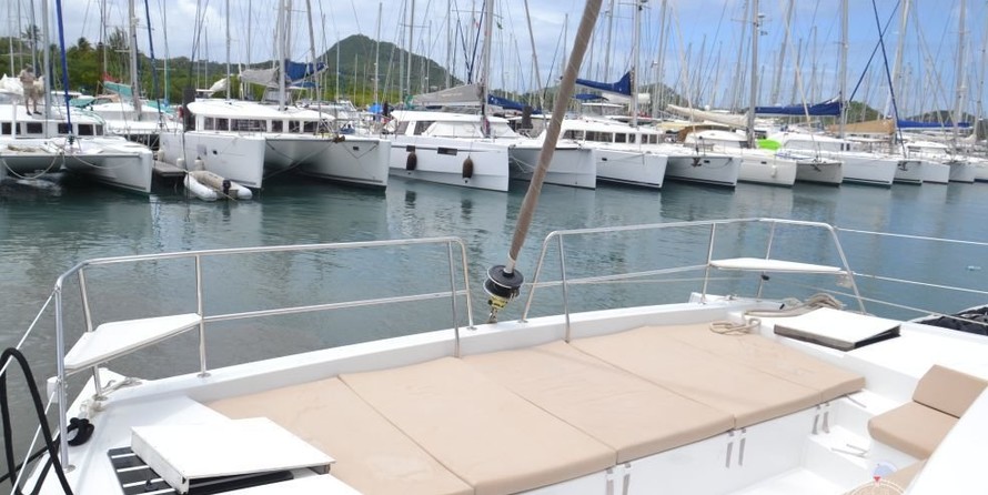 Bali catamarans 4.0 lounge