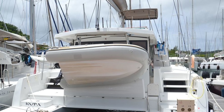 Bali catamarans 4.0 lounge