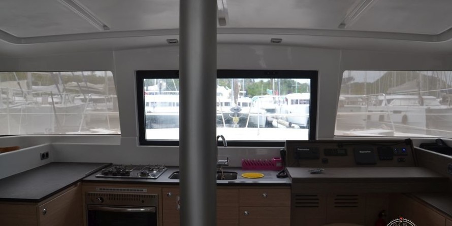 Bali catamarans 4.0 lounge