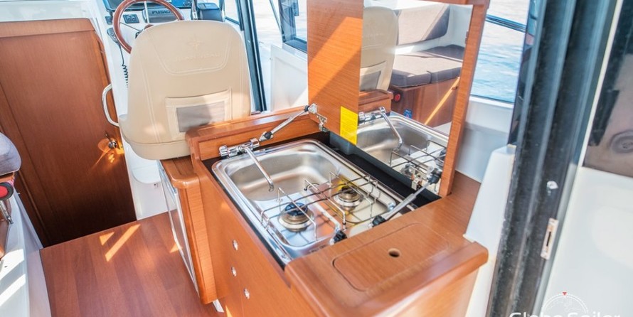 Jeanneau Merry Fisher 855