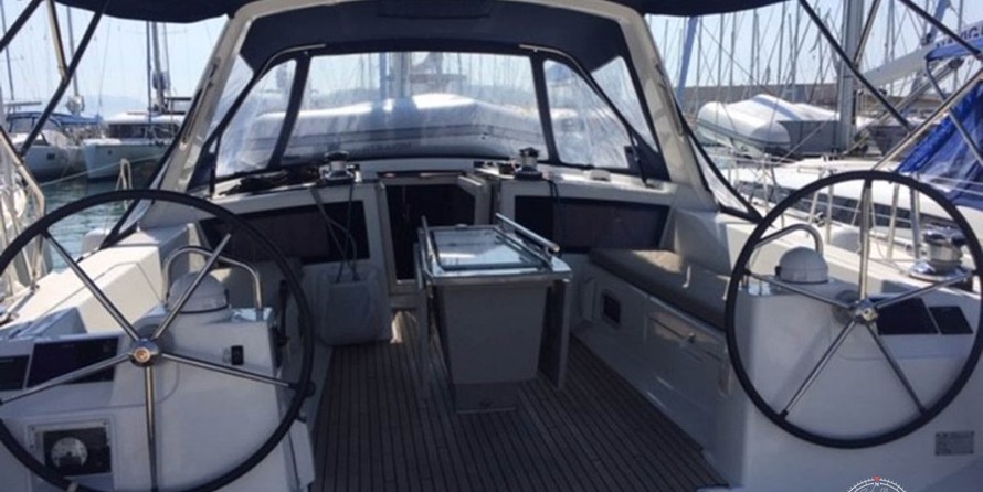 Beneteau Oceanis 48