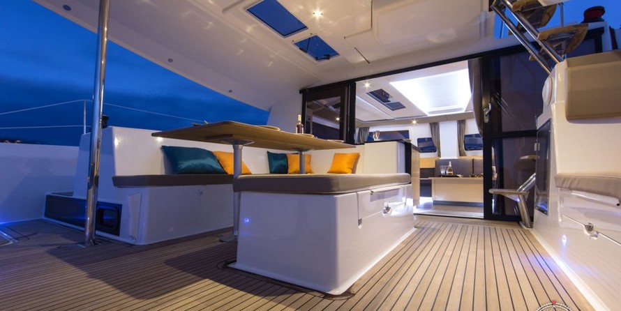 Fountaine Pajot Helia 44