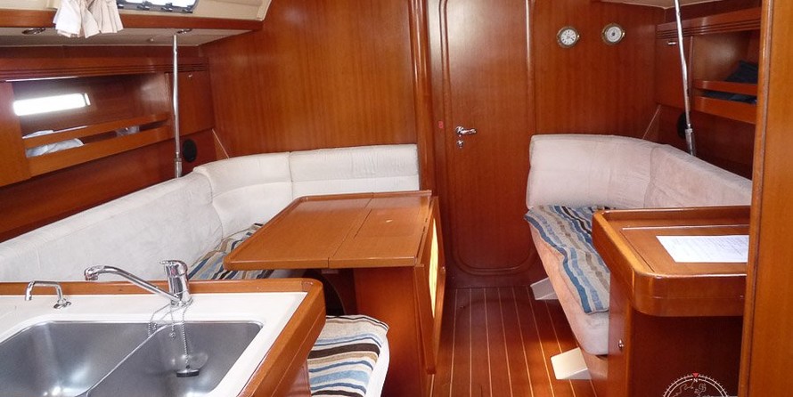 Dufour 40
