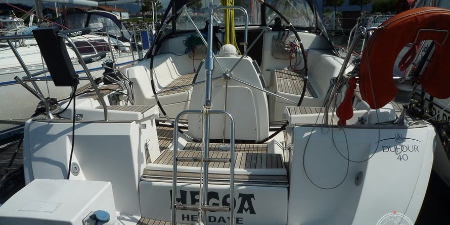 Dufour 40