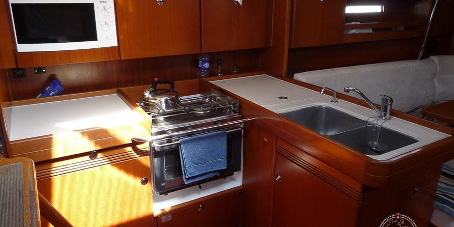 Dufour 40