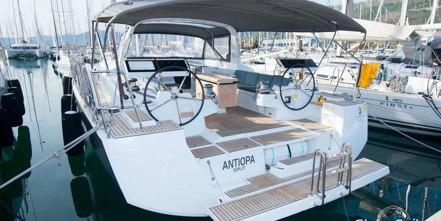 Beneteau Oceanis 55
