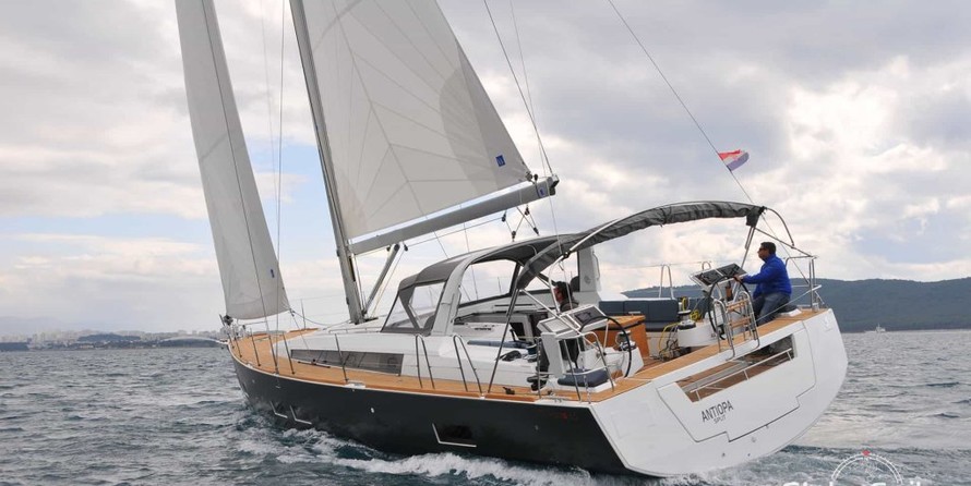 Beneteau Oceanis 55