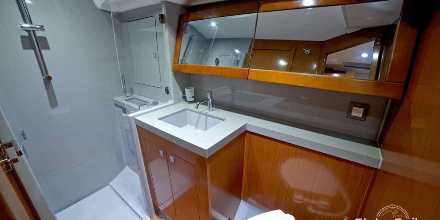Beneteau Oceanis 55