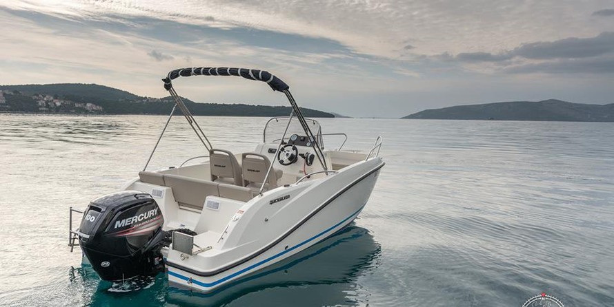 Quicksilver Activ 555 Open