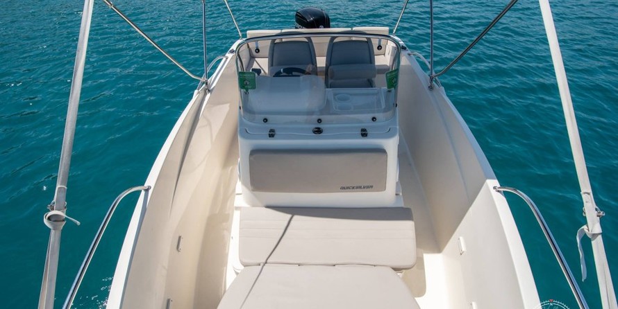 Quicksilver Activ 555 Open