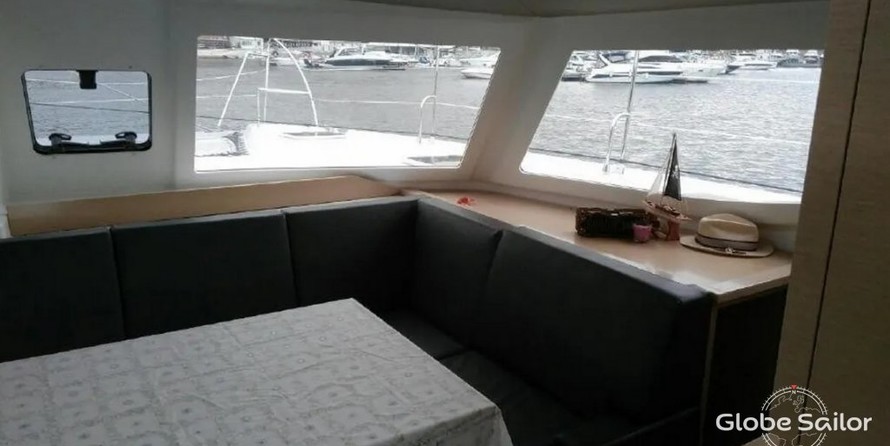 Fountaine Pajot Helia 44