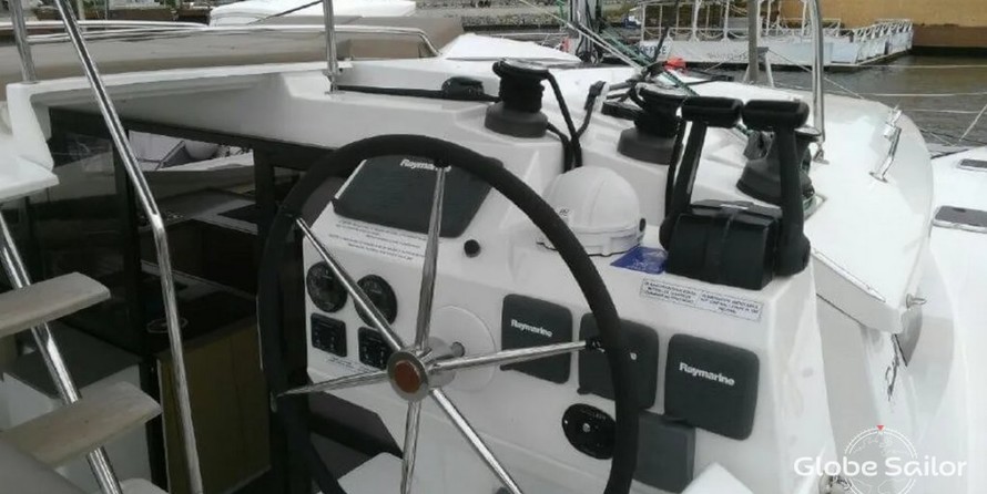 Fountaine Pajot Helia 44