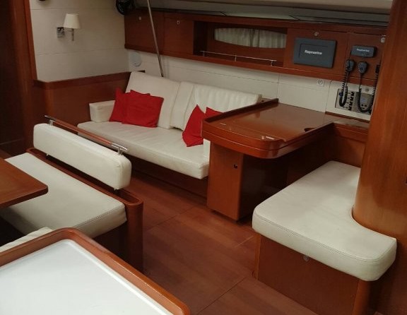 Beneteau Oceanis 54