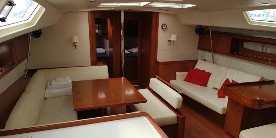 Beneteau Oceanis 54