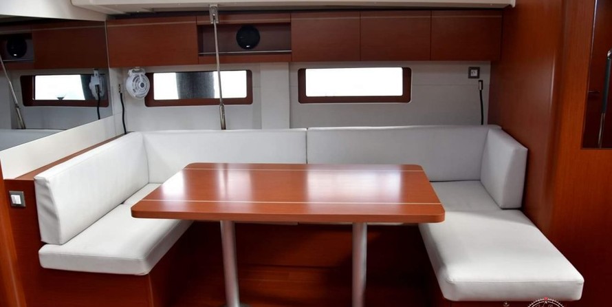 Beneteau Oceanis 51.1