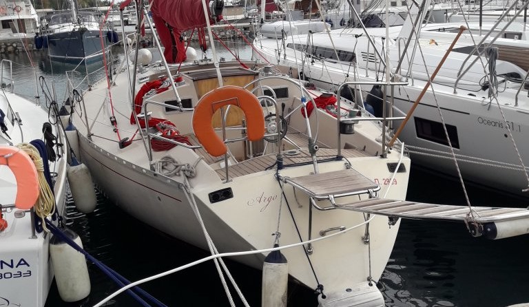 Beneteau First 42