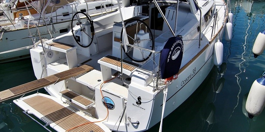 Beneteau Oceanis 38.1