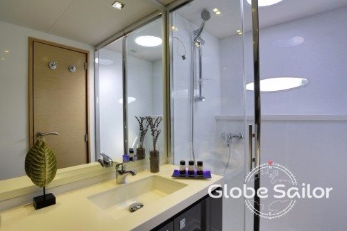 Fountaine Pajot Sanya 57