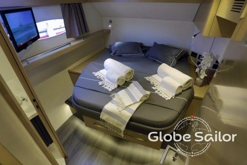 Fountaine Pajot Sanya 57