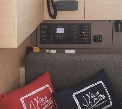 Beneteau Oceanis 38.1