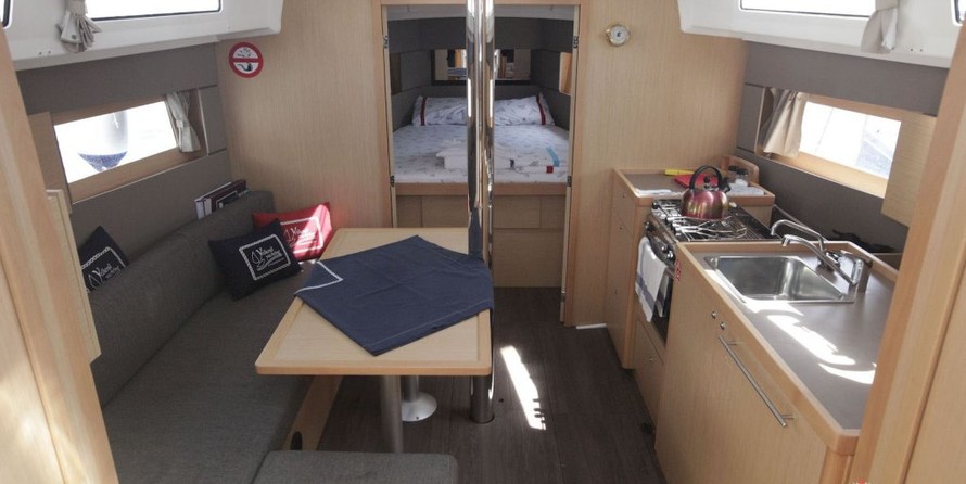 Beneteau Oceanis 38.1