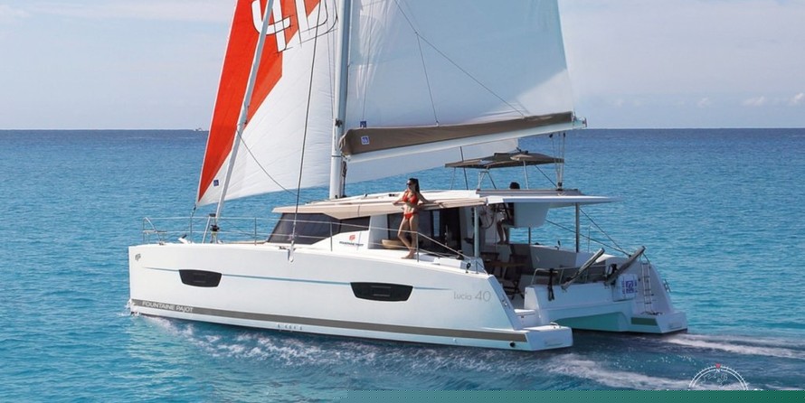 Fountaine Pajot Lucia 40