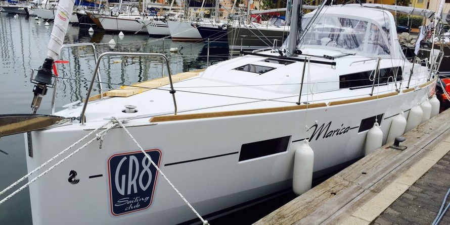 Beneteau Oceanis 38