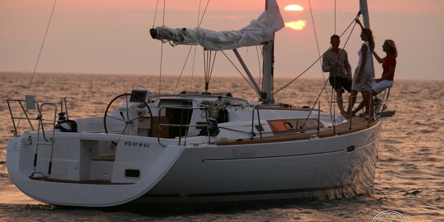 Beneteau Oceanis 37