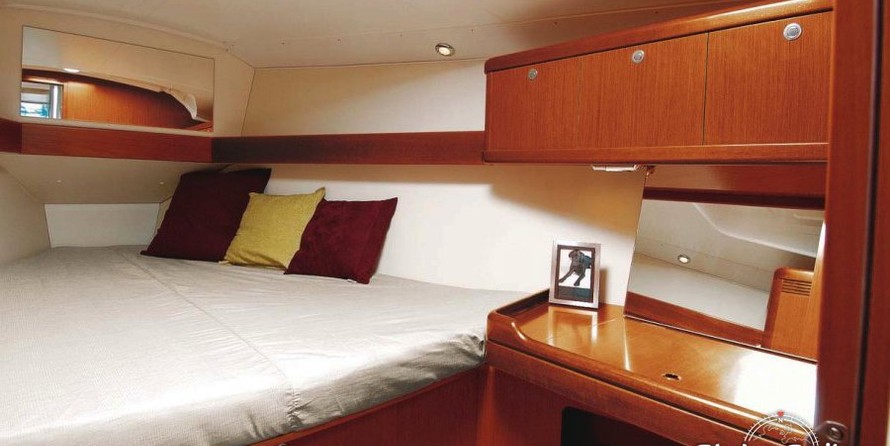Beneteau Oceanis 37