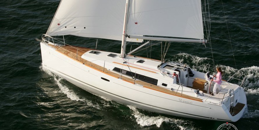 Beneteau Oceanis 37