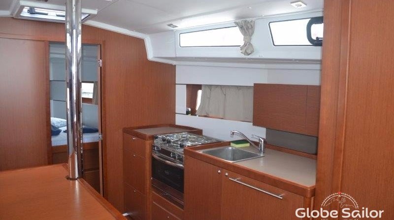 Beneteau Oceanis 38.1