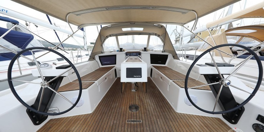 Dufour 430 Grand Large