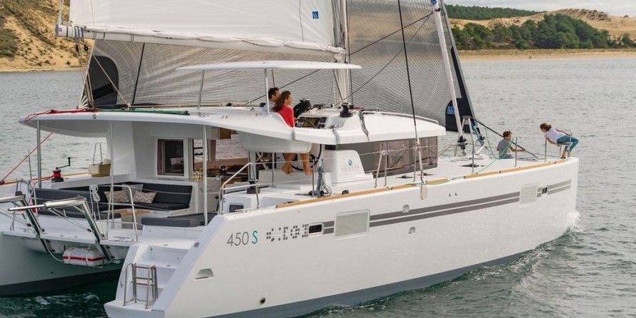 Lagoon 450 SporTop
