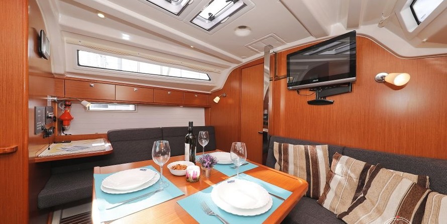 Bavaria 37 Cruiser