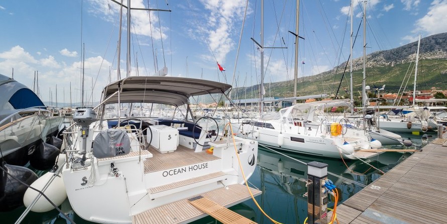 Beneteau Oceanis 51.1