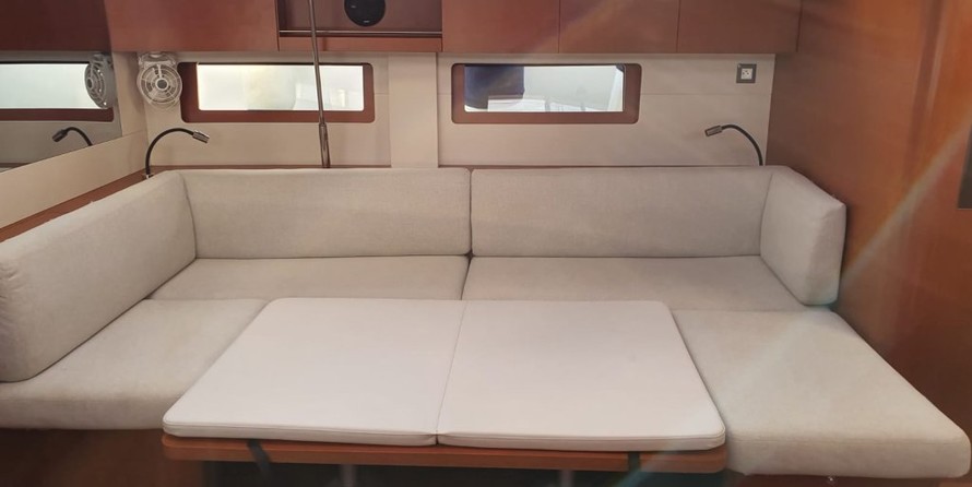 Beneteau Oceanis 51.1