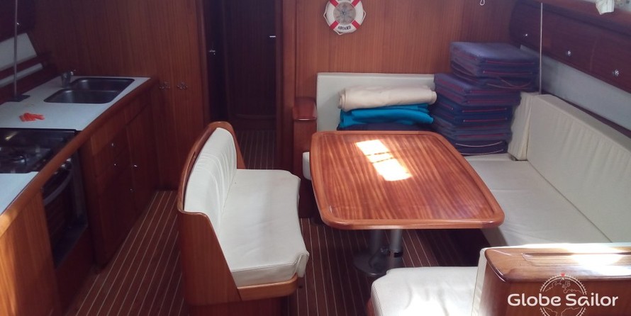 Bavaria 44
