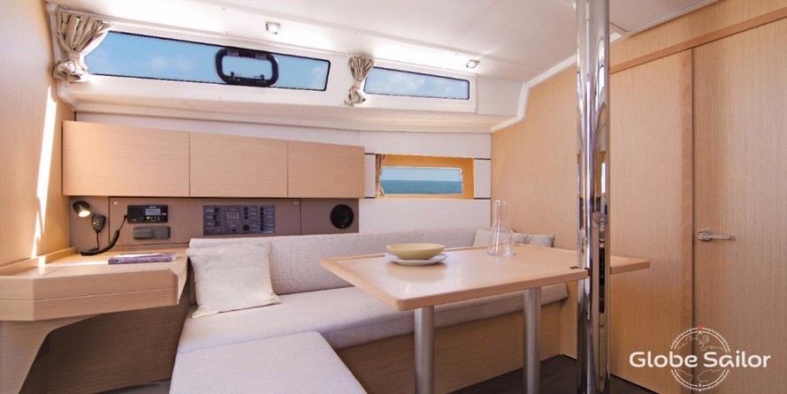 Beneteau Oceanis 38.1