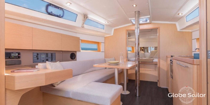 Beneteau Oceanis 38.1