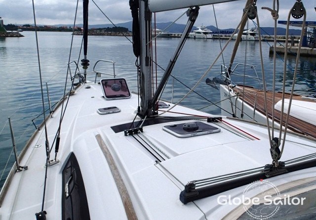Beneteau Oceanis 43