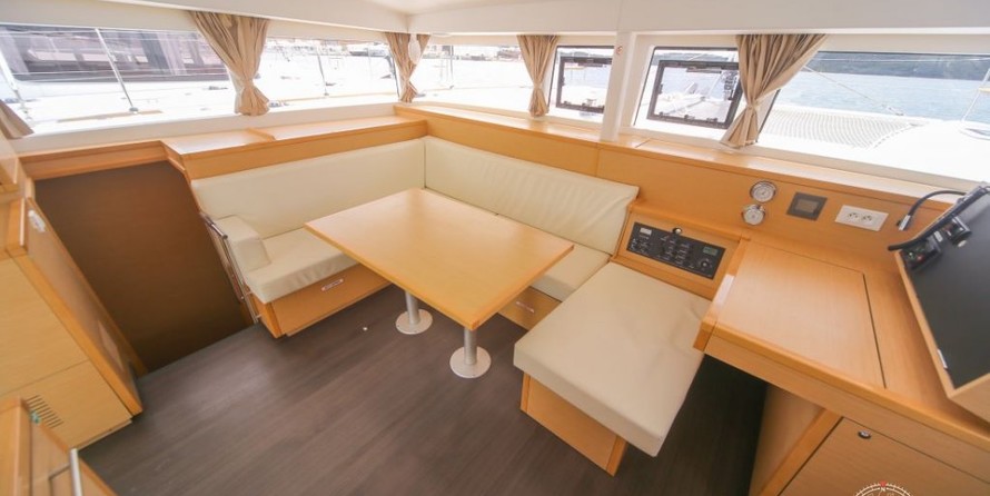 Lagoon 400 S2