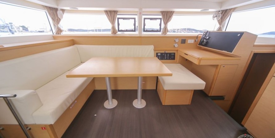 Lagoon 400 S2