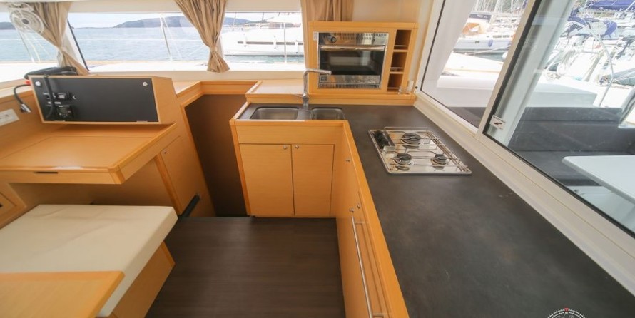 Lagoon 400 S2