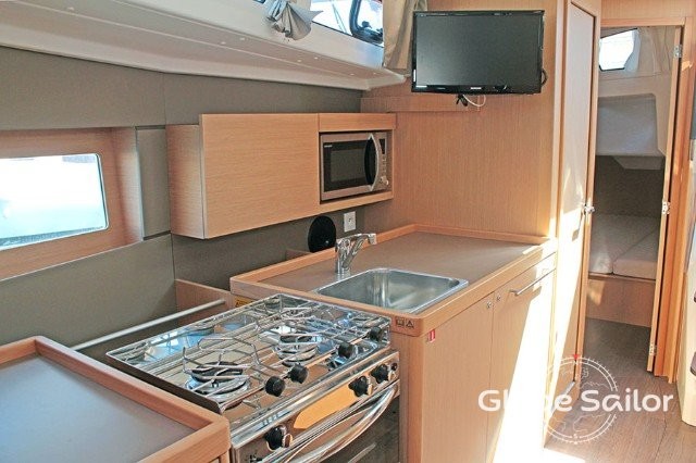 Beneteau Oceanis 38.1